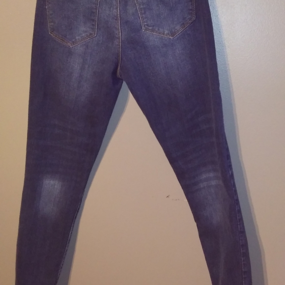 Jean's - Picture 2 of 4